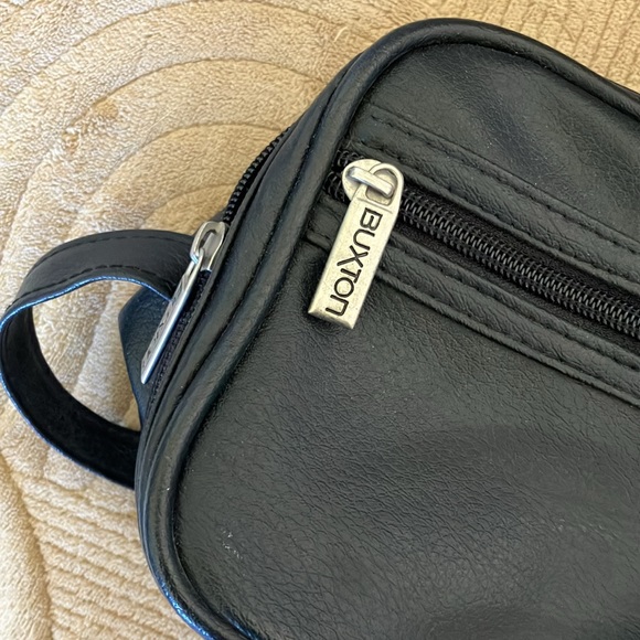 Buxton Men’s Travel Case - Picture 2 of 7